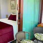 Araça Flat - Beira mar - Apto104 Térreo frente mar